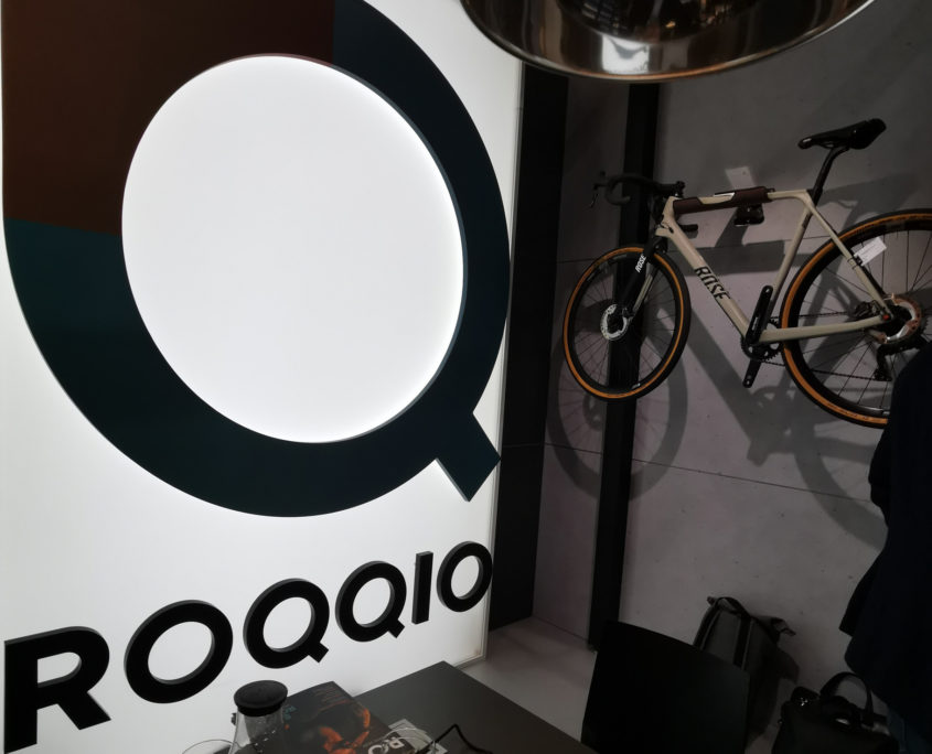 Ein ROSE Bike am ROQQIO-Messestand auf der EuroShop 2020