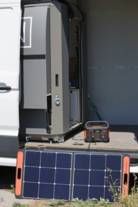 Jackery PlugVan