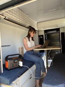 Jackery PlugVan