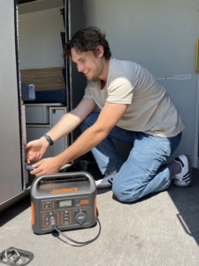 Jackery PlugVan