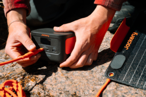 Jackery Mini-Solarpanel mit Powerstation Explorer 100 Plus