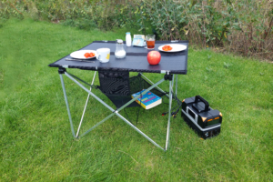 Technaxx-Faltbarer-Solar-Campingtisch-TX-252-60W-gedeckt